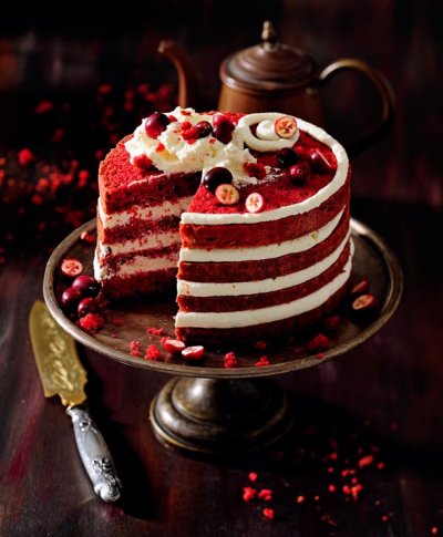 Cranberries layer cake.
